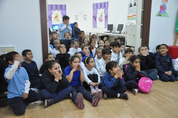 بالصور: فعاليات تشجيع القراءة لطلاب الصفوف الأولى في مكتبة ترشيش العامة بيافا